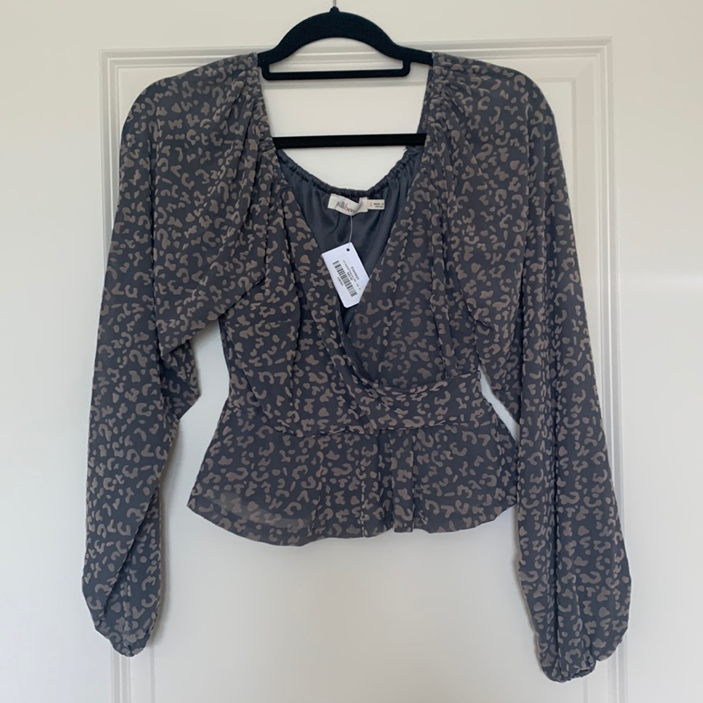 Finnley’s boutique top size small